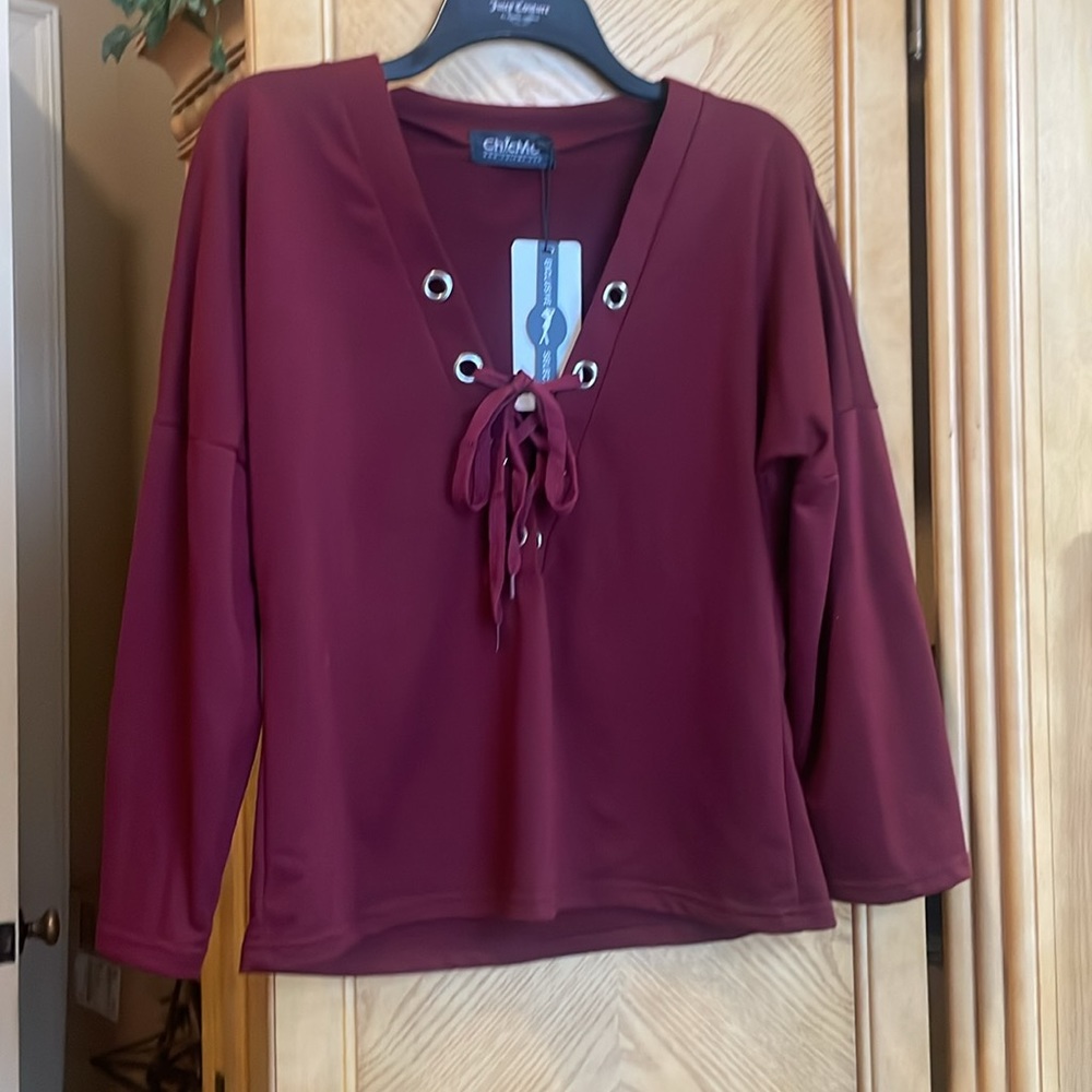 ⭐️Chic me burgundy sweatshirt too size large